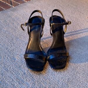 Women’s express black heels